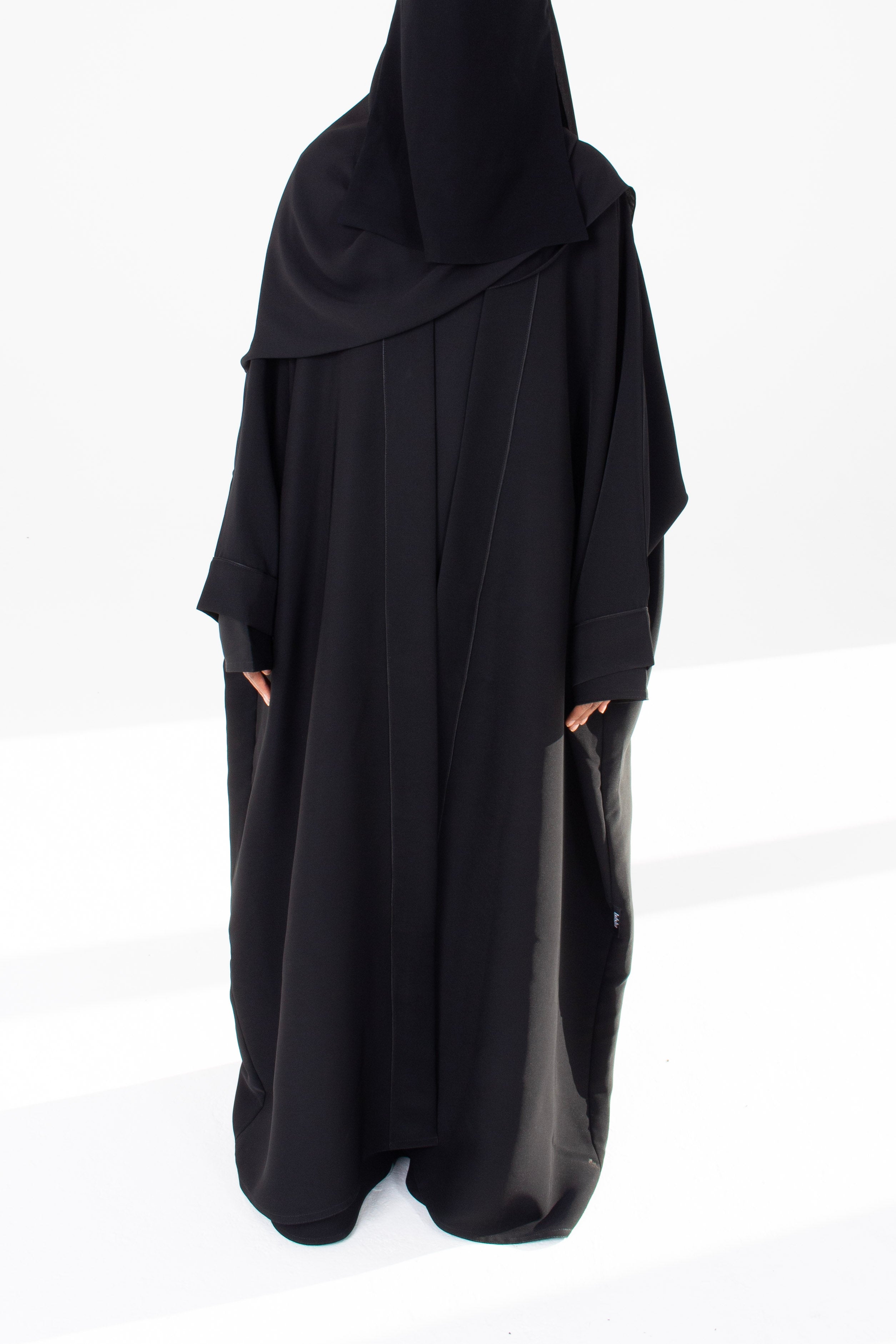 Aswad ﺃَﺳﻮَﺩ Open Abaya
