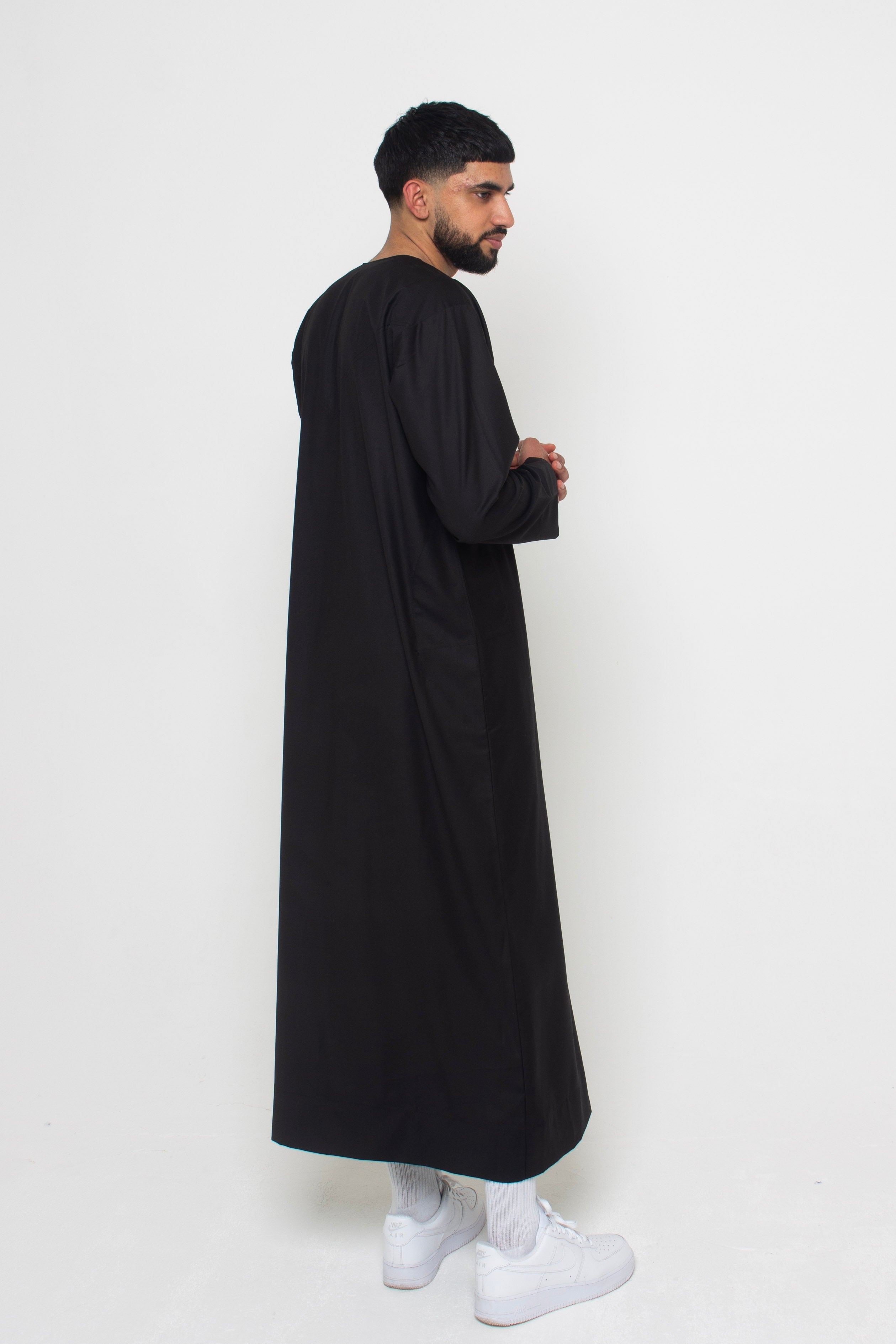 Black Emirati Thobe